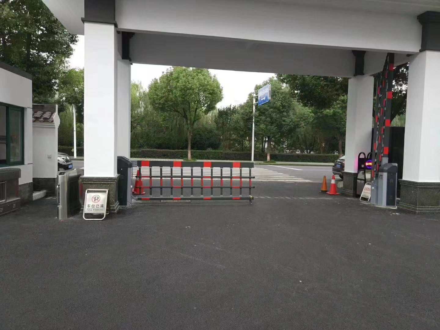 深澤道閘、深澤道閘廠家、深澤道閘生產(chǎn)廠家、深澤道閘本地安裝