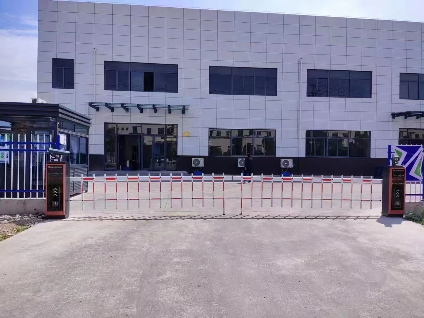 停車場管理系統(tǒng)、道閘設(shè)備、車輛檢測器、石家莊道閘